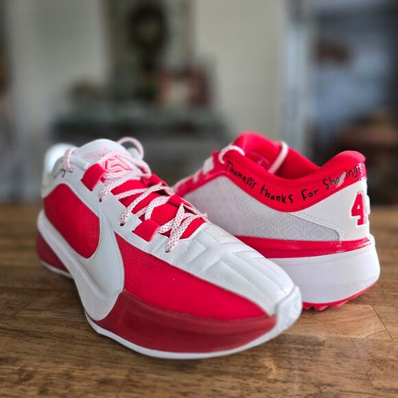 Athletic_Shoes